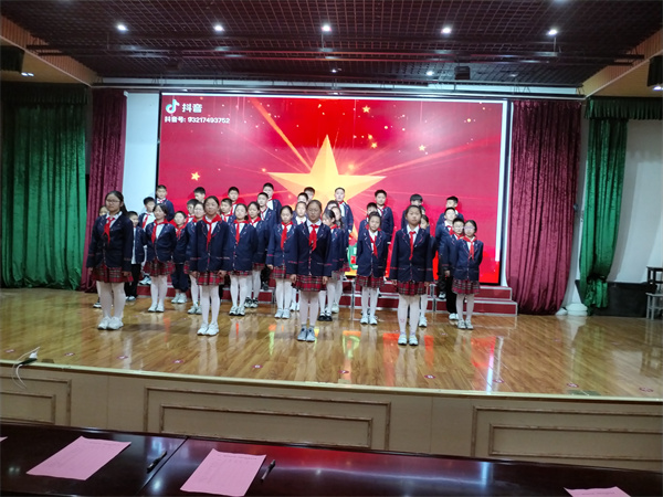 cdaf6e55fc8d4a7e9c64aa1515481e3f.jpg