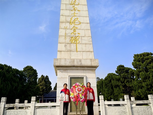 fe551b8777874f72931f589ec14f4d4a.jpg