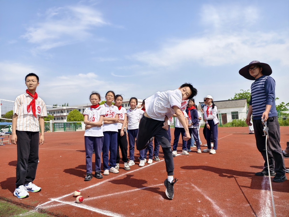 28cac1822a034da393832ab1a1a8d3a5.jpg