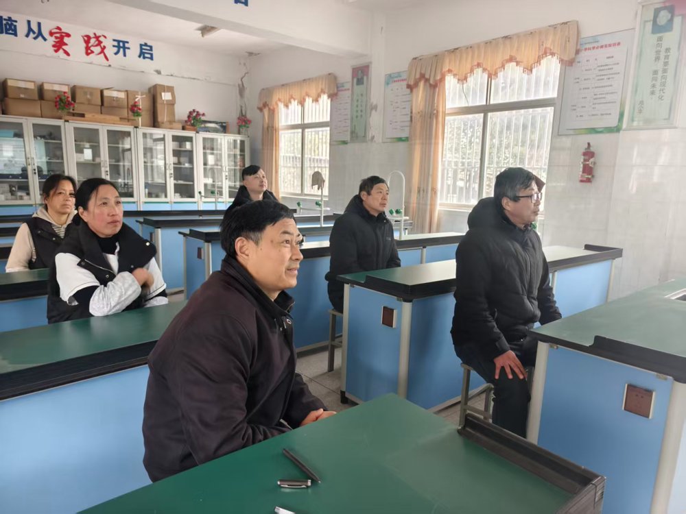 f2627647d0184c2b9e7795dff48ed7cd.jpg f2627647d0184c2b9e7795dff48ed7cd.jpg