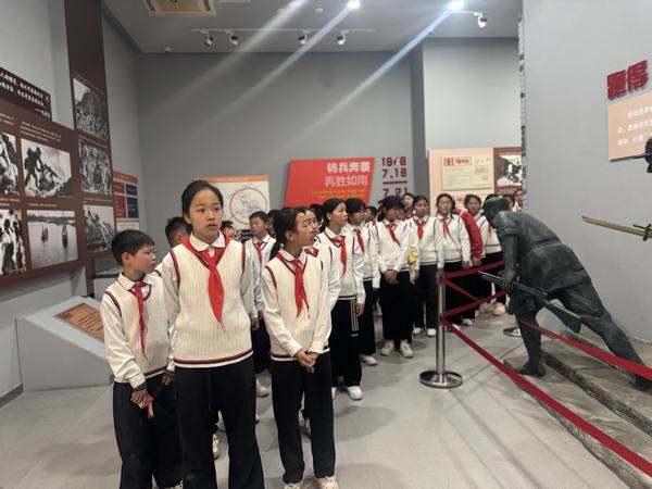 bcd40582fa1040a78b914af9bd4c24f2.jpg